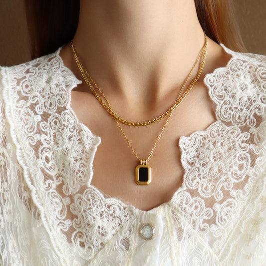 Alein Necklace